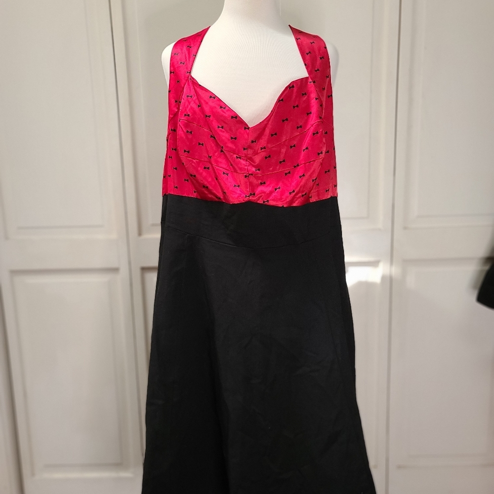 Torrid size 26 retro red and black dress